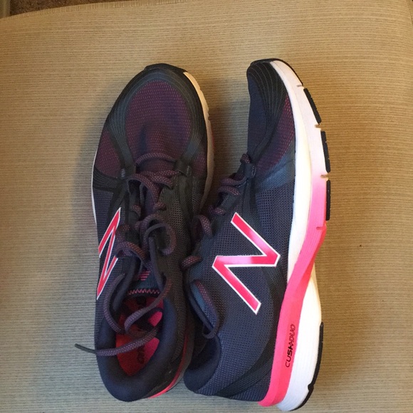 New Balance NWOT sneakers 10 wide - Picture 3 of 8